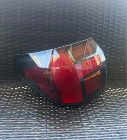2022 2023 2024 2025 Hyundai Santa Cruz Left Driver Side Tail Light OEM 92401-K5000
