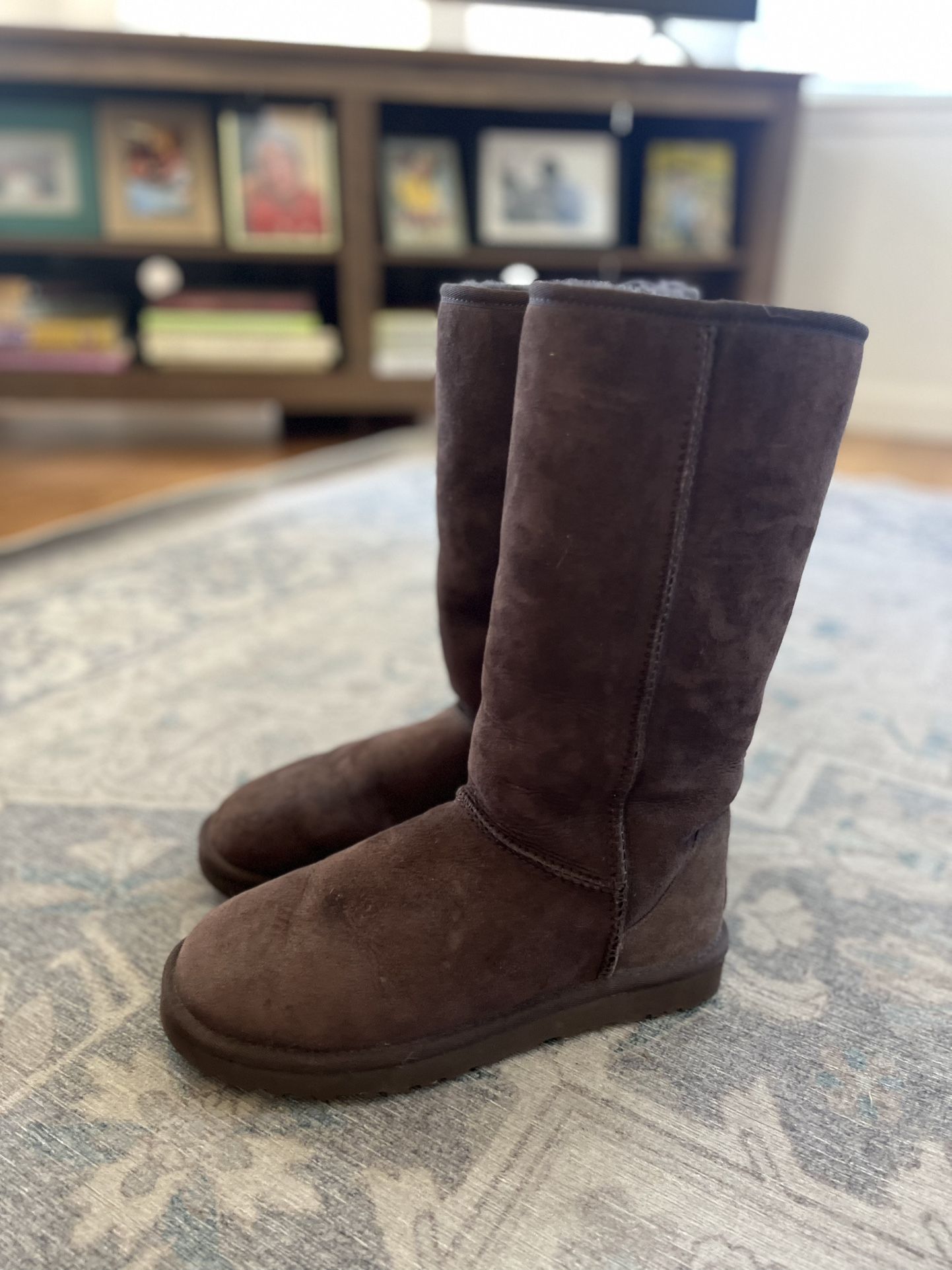 UGG Classic Tall II boots in size 8 