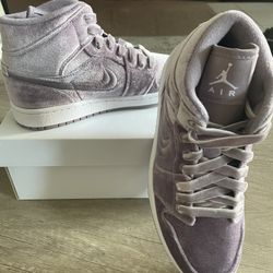Jordan 1 Mid Purple Smoke 8 Woman
