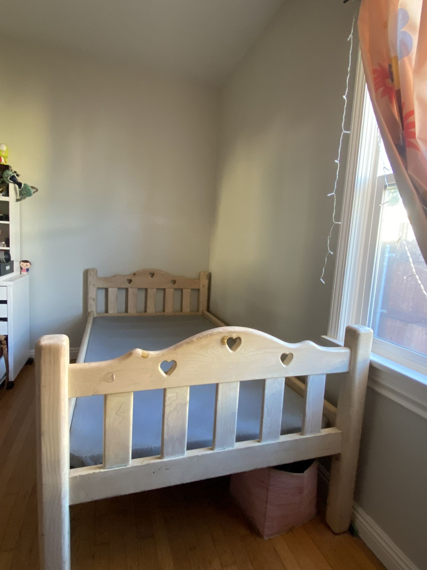 Twin Heart Bed Frame 