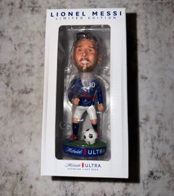 Lionel Messi Soccer Bobble Head Figurine Michelob Ultra Beer Limited Edition NIB