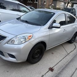2012 nissan versa