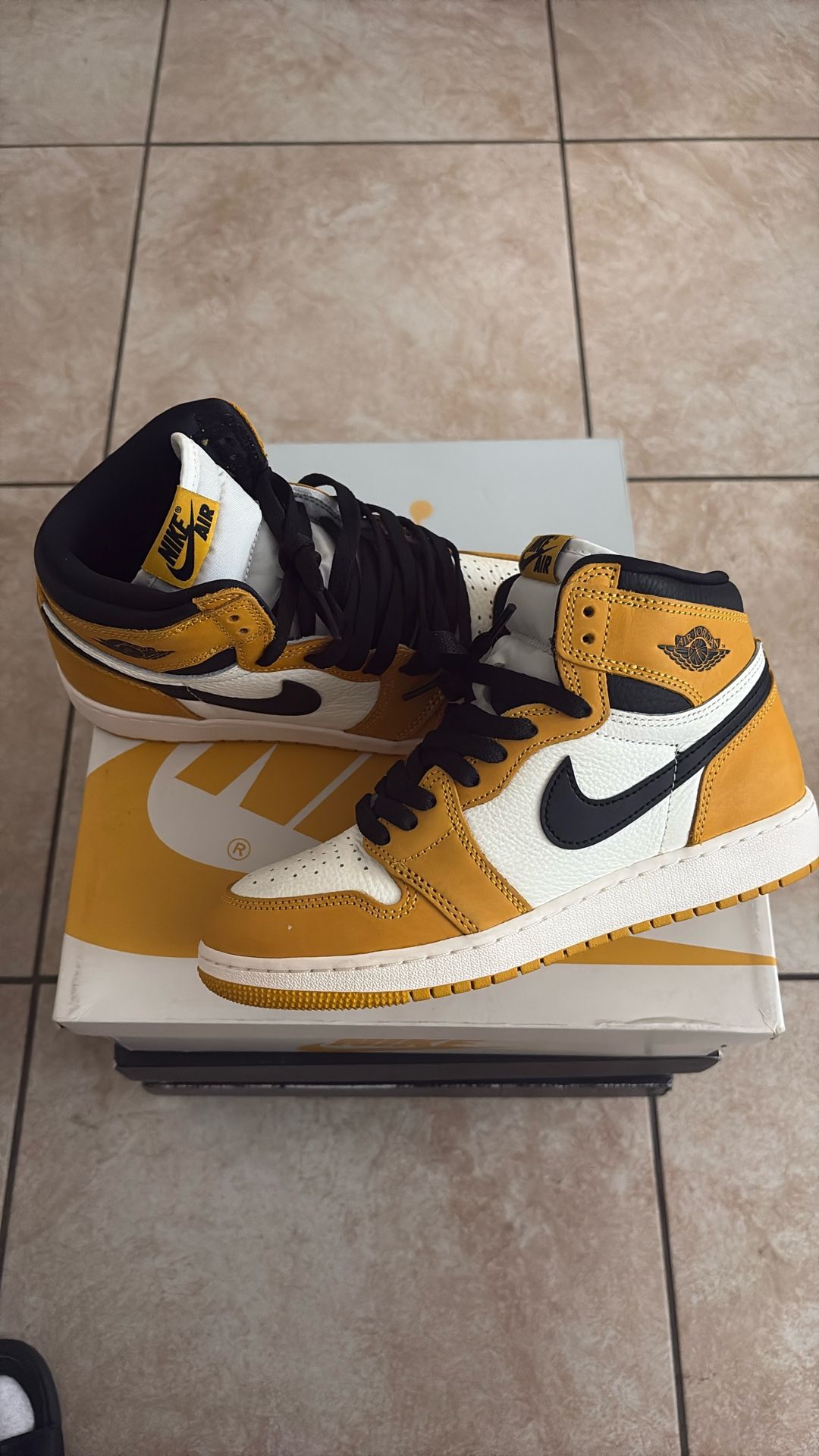 Jordan, One Retro High Og Size 5.5 Y