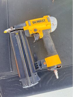 DeWalt pneumatic 18-gauge brad nailer