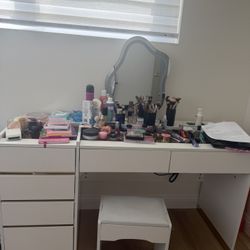 Makeup Table