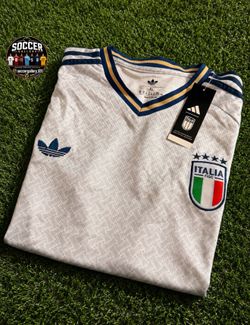 Italy Away Jersey  🇮🇹⚪️