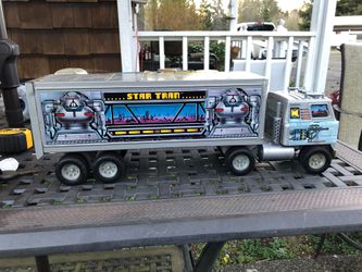 Vintage Toy ERTL Star Tran 18 Wheeler