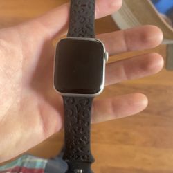 Apple Watch SE