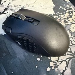 Razer Naga V2 Hyperspeed w/ 19 Programmable Buttons