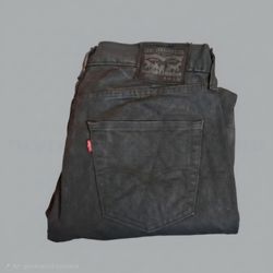 Levi's 541 Athletic Taper fit men's jeans in a dark wash black