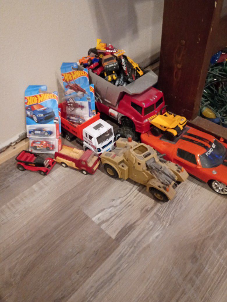 Toy Cars & Trucks 