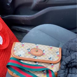 Mickey Mouse Gucci clutch limited edition vintage