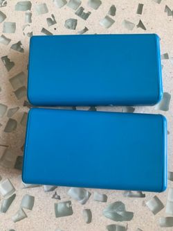 2 Mophie Power Banks - Make Offer