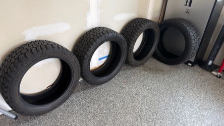 Mickey Thompson Baja Boss A/T 285/45R22 – Set of 4 – Practically New
