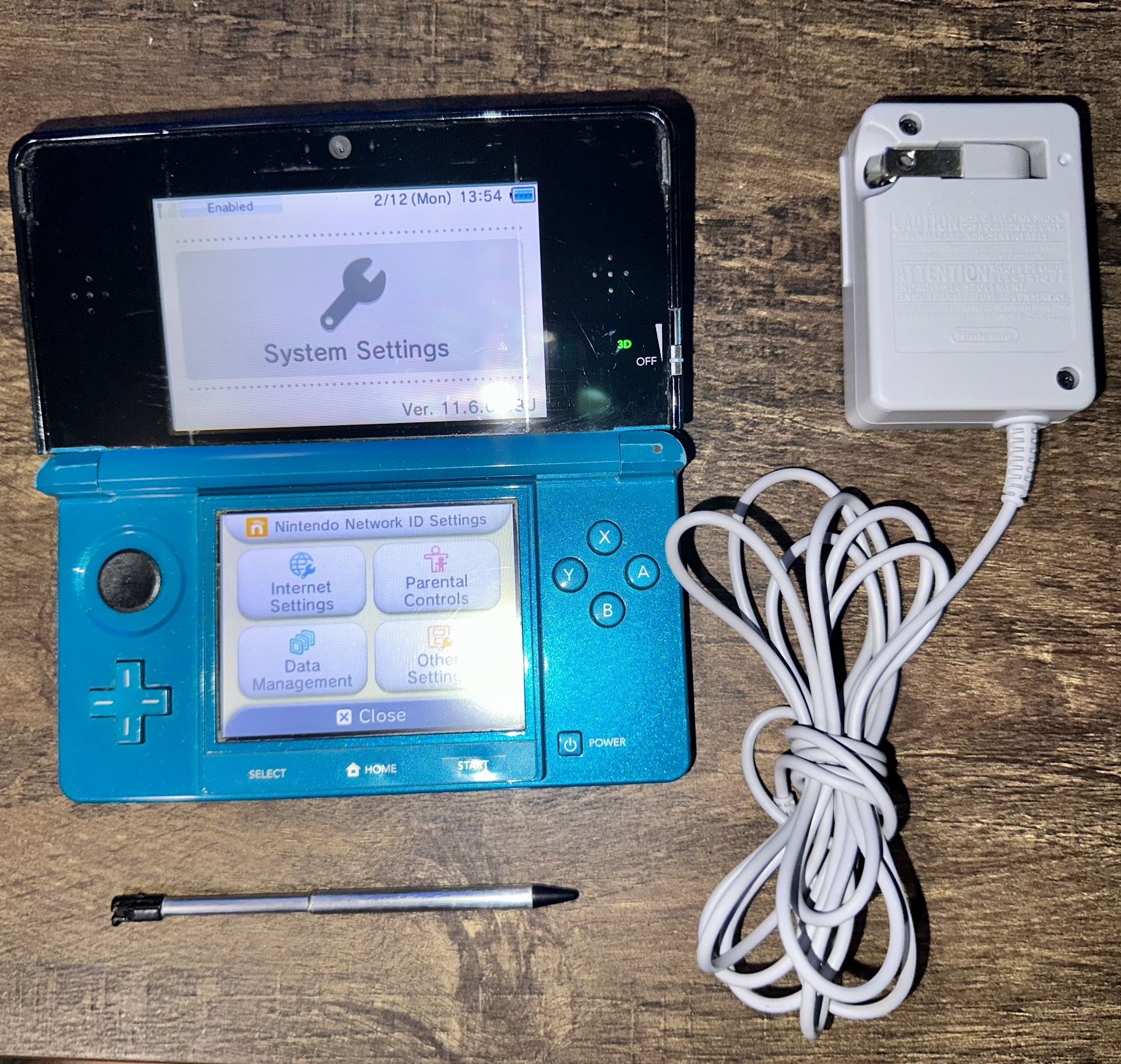 Original Nintendo 3DS and Charger