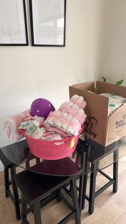 Newborn/babyshower gift basket