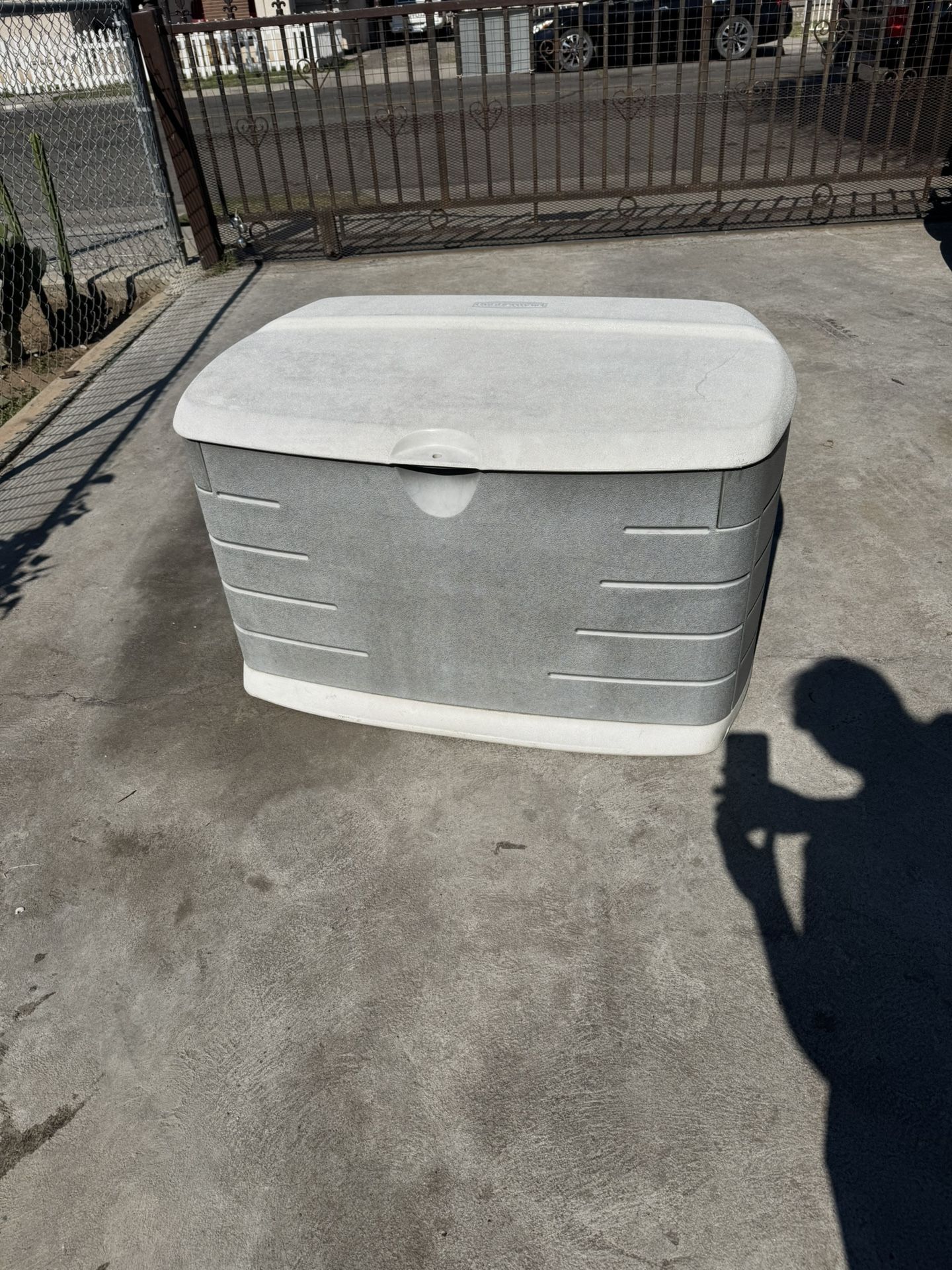 Outdoor Rubbermaid Storage