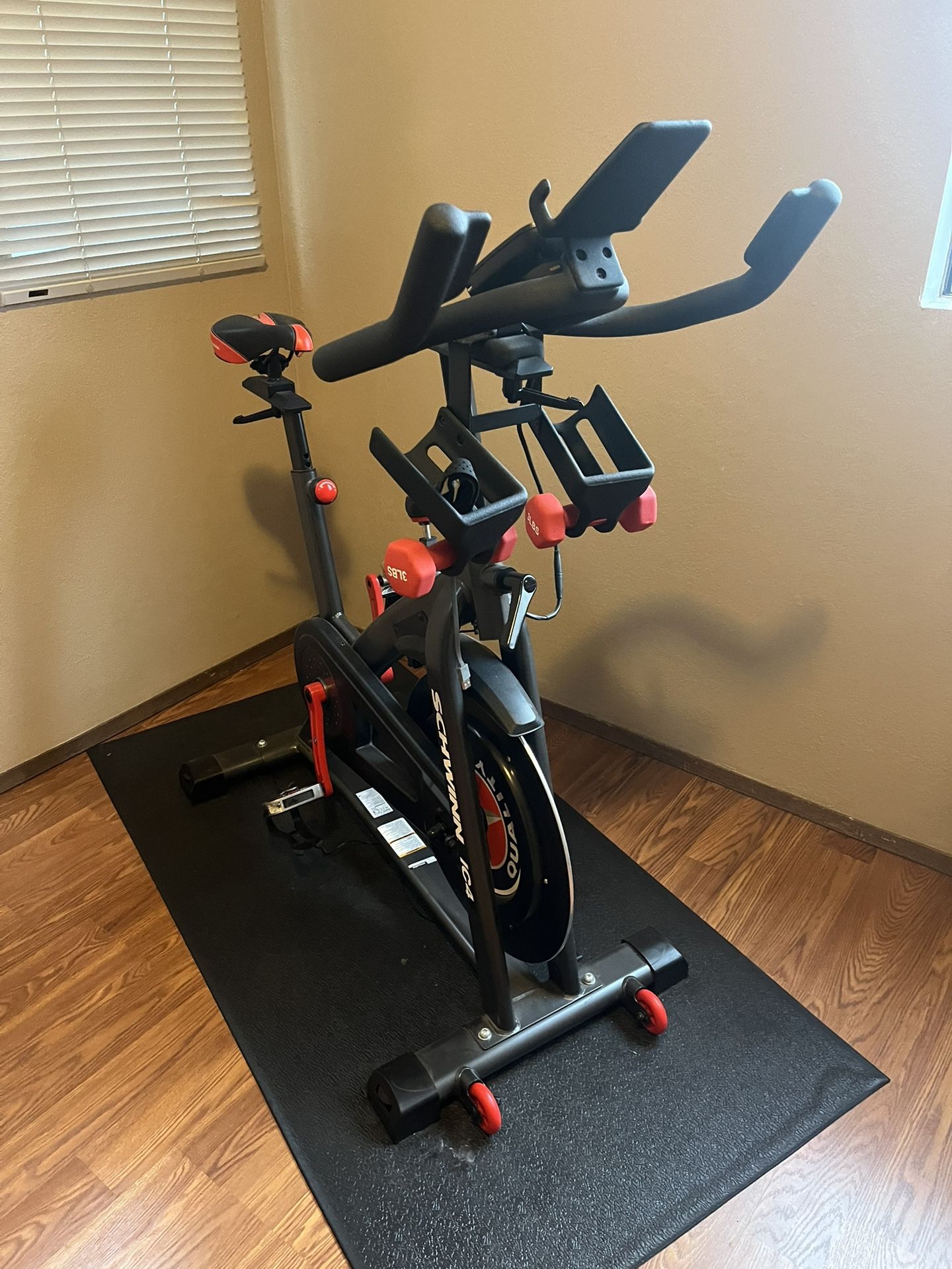 Schwinn ic4 Indoor Cycling Bike