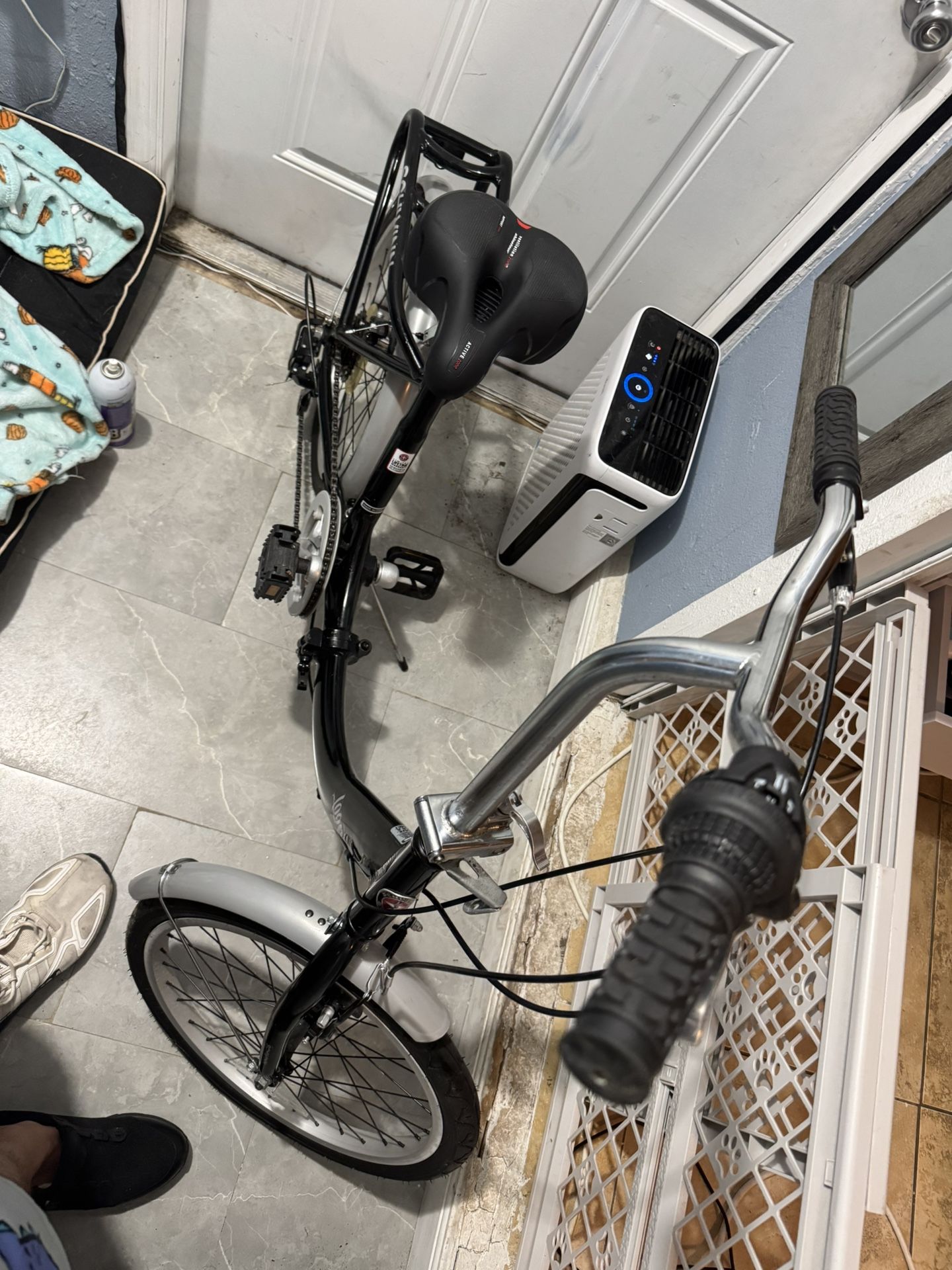 Schwinn FOLDING BICYCLE