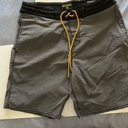 BILLABONG BOARD SHORT SZ 29