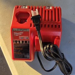 Milwaukee Battery Charger 