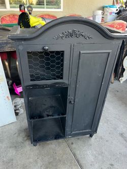 Cabinet/ shelf