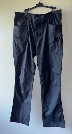 Men's Black Tactical Cargo Pants - Durable Utility Style size 3XL run small