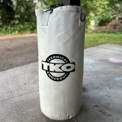 TKO  50 Lbs Heavy Bag w/ Chain