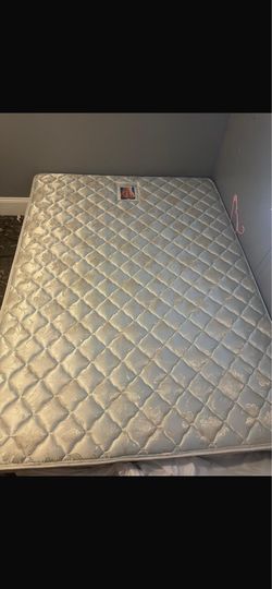 Cama free    Queen