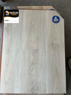 6.5mm Click Lock Vinyl Flooring $0.99/Sq Ft Last 20,000 Sq Ft Available