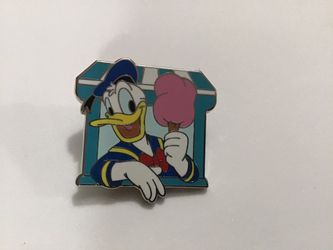DISNEY PIN DONALD COTTON CANDY