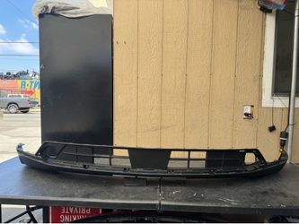 2025 2026 CHEVROLET TAHOE SUBURBAN LOWER VALANCE OEM USED