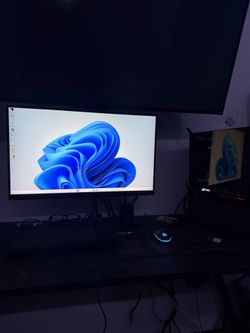 GAMING PC SETUP SEND OFFERS OR TRADE FOR PS5