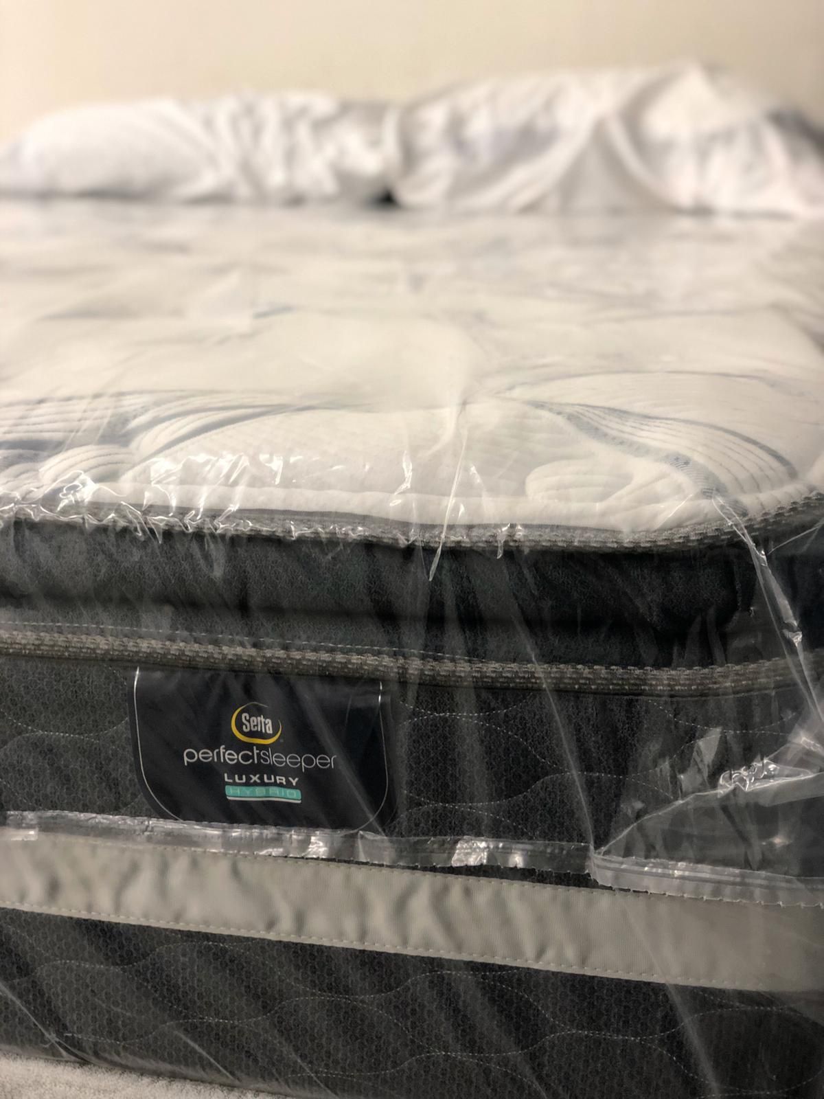 PILLOW TOP HYBRID MATTRESS CLEARANCE, Great Deals!