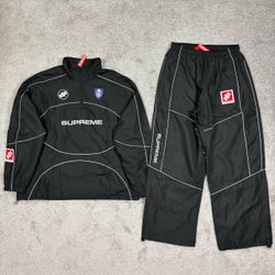 SUPREME SUIT SIZE  S-M-L-XL