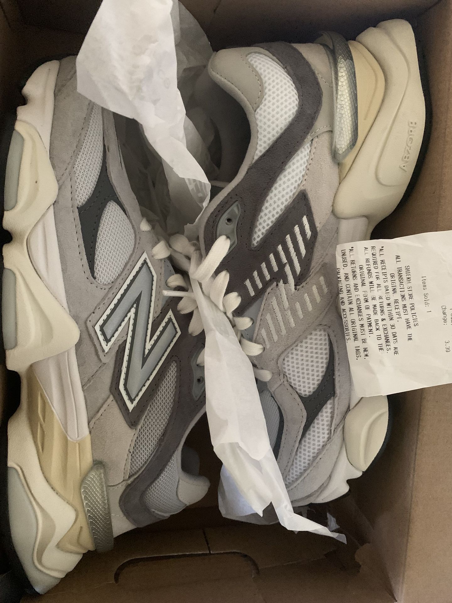 New Balance 9060 Sneaker Gray