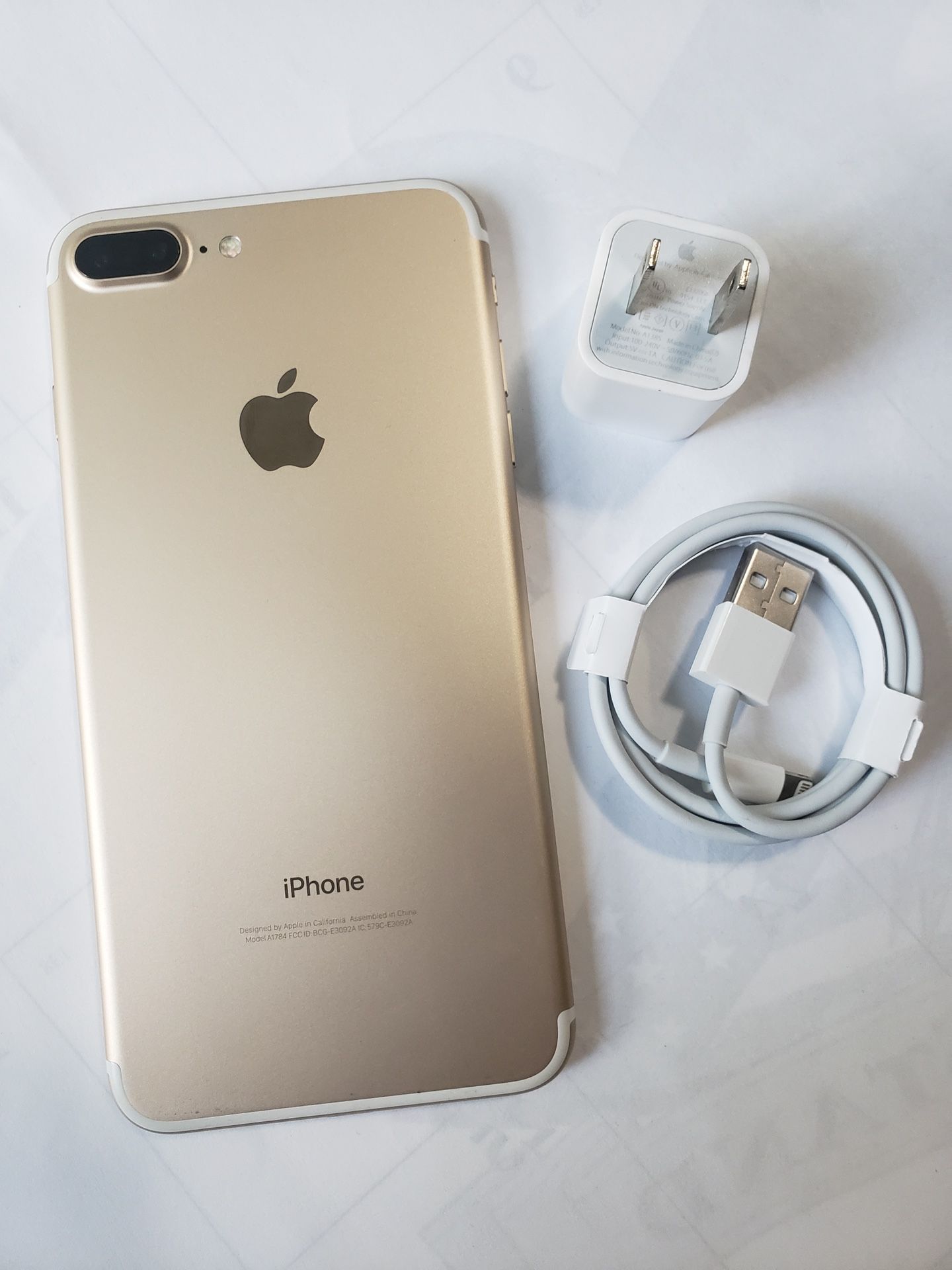 iPhone 7 Plus, 128GB, Unlocked, works any company sim card any country internationally
