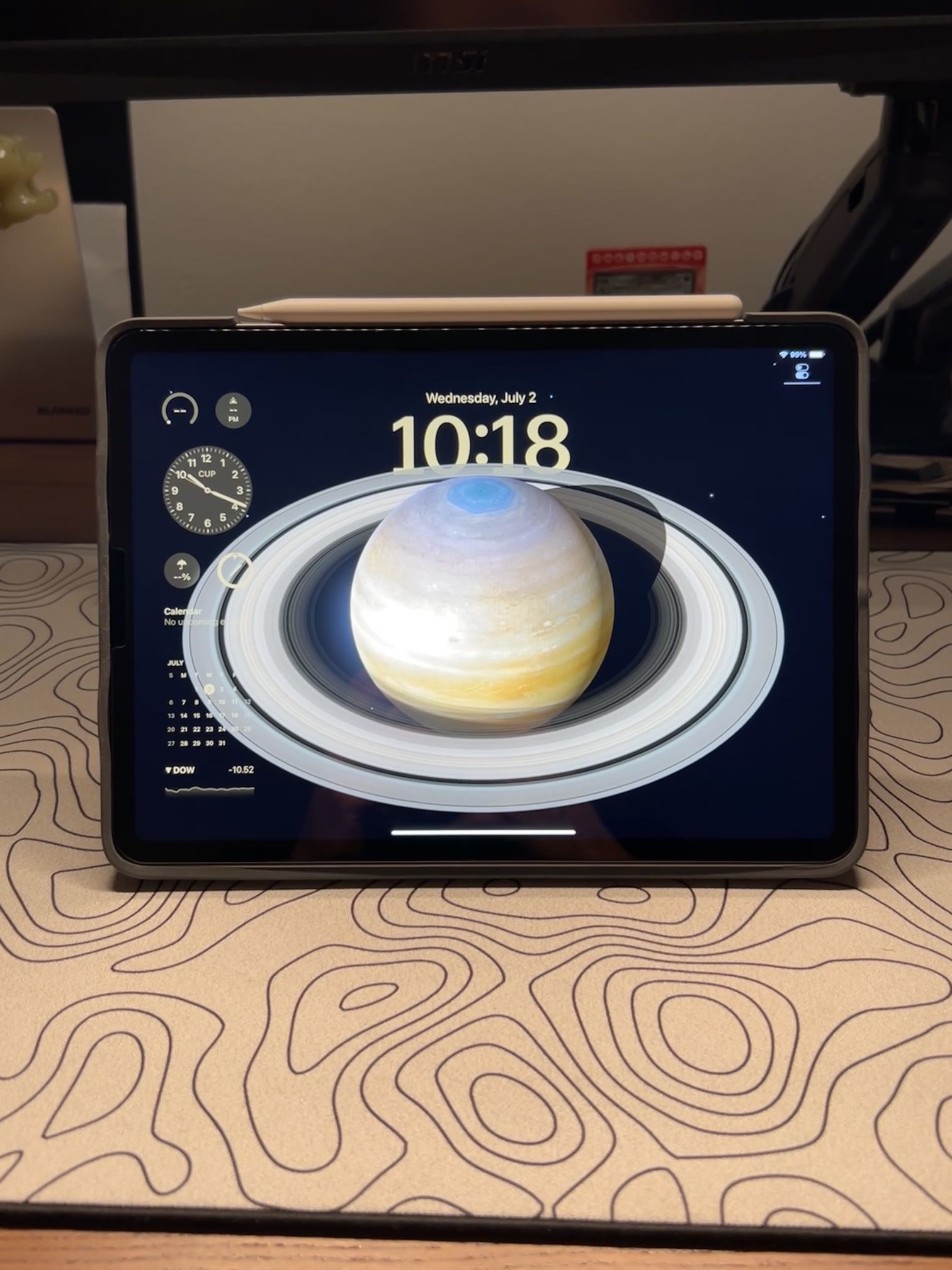 Apple M2 iPad Pro 11 Inch 256 GB + Logitech Keyboard Folio and Apple Pencil