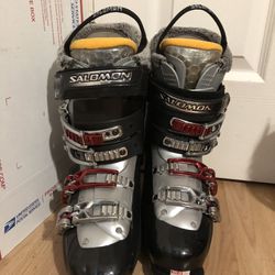 New SALOMON Irony 7.5 Sport Ski Boots Women size 25.5 / 7.5
