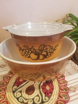 Old Orchard Pyrex Set