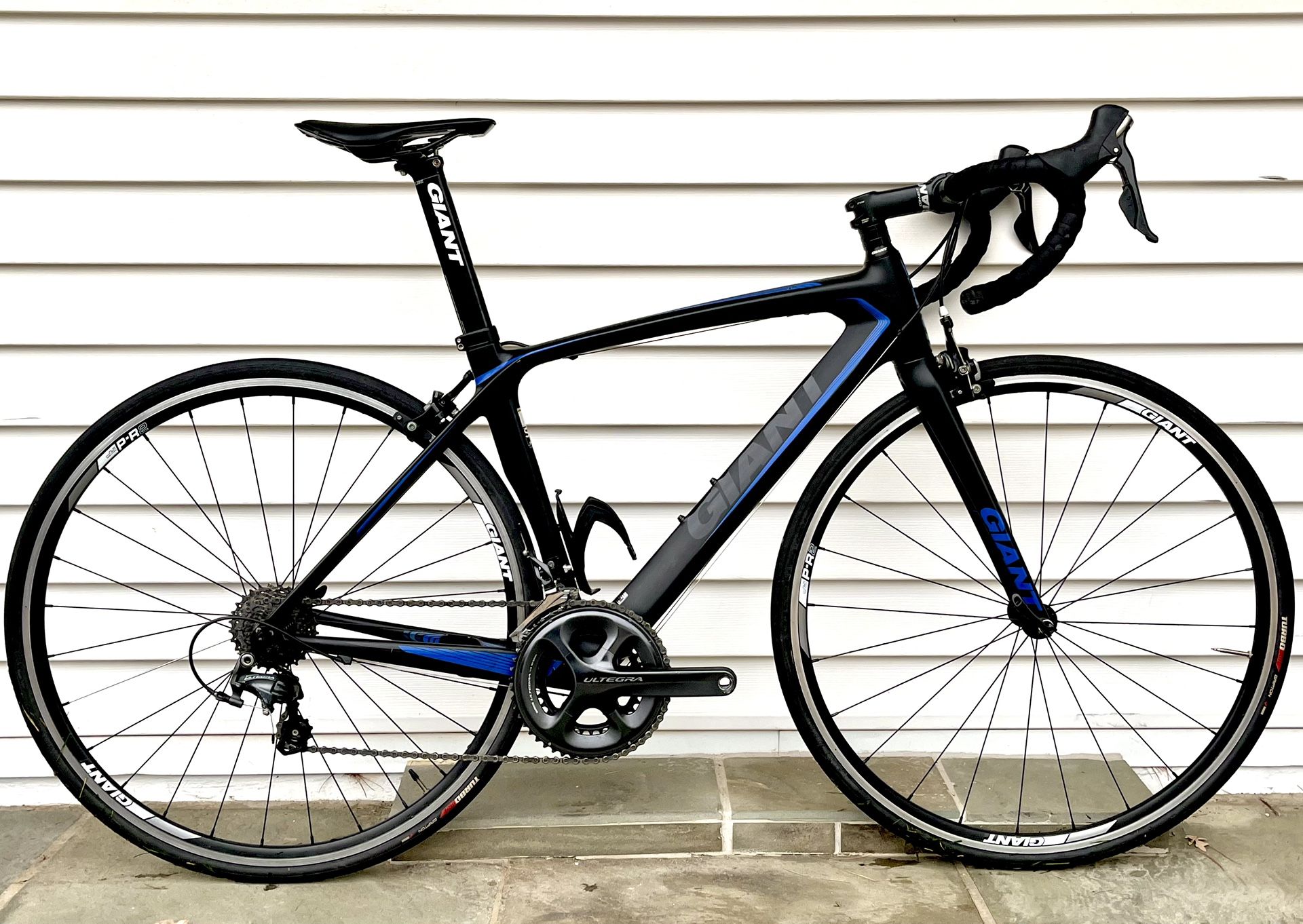 Small (5'4"-5'9") Giant TCR Composite 1 Carbon Fiber Aero Road Bike, Ultegra, Excellent Condition