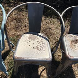 Set of Stackable Chairs