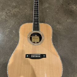 Eastman E40D-TC Acoustic Guitar with pickup MINT