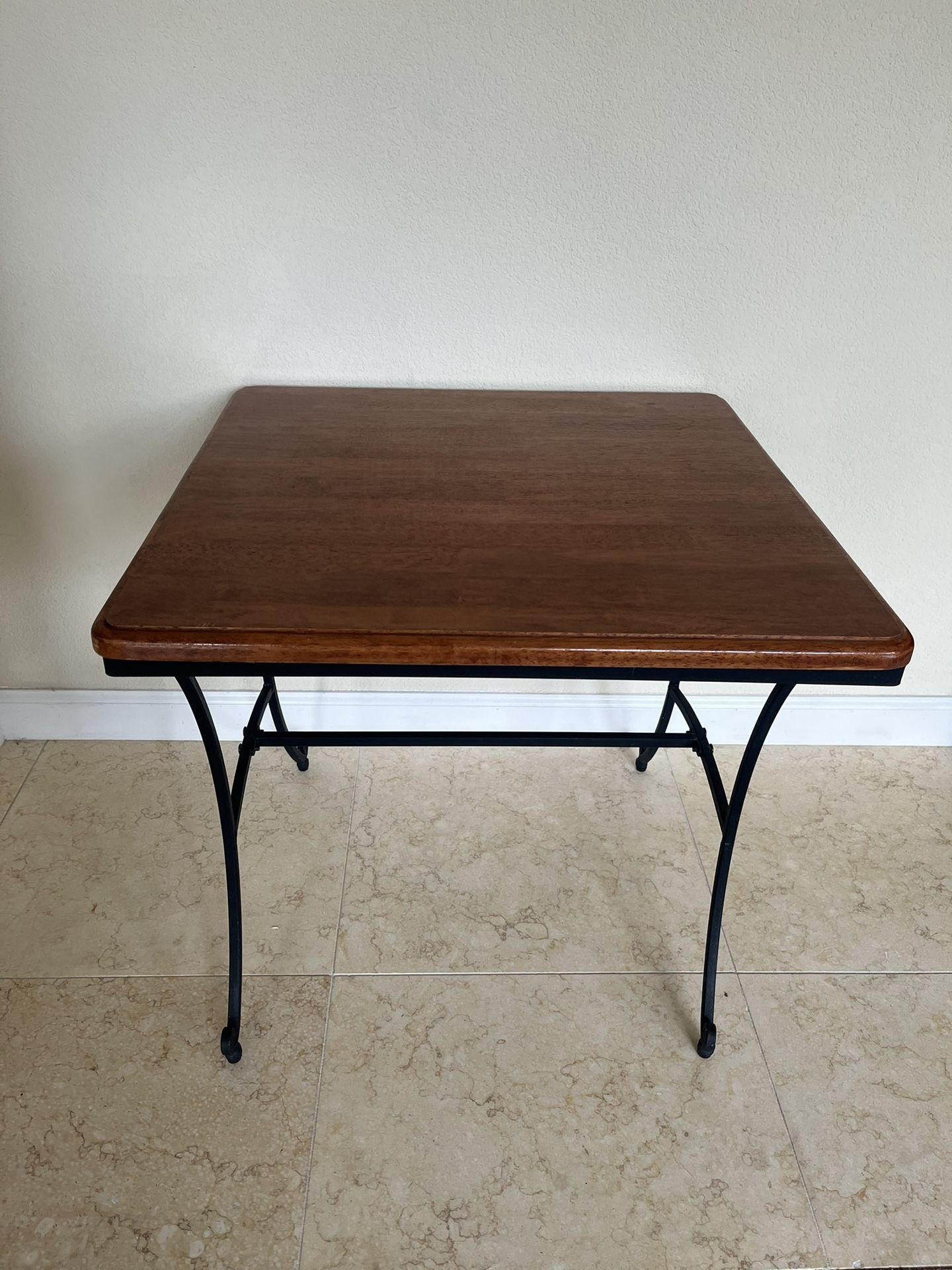 End/Side Table