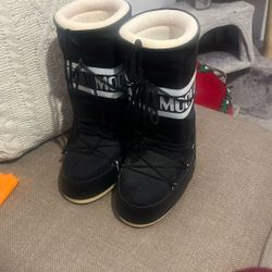 moon boots.