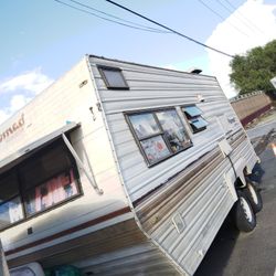 Nomad 1987 Tan Brown Black Strip vintage Trailer 