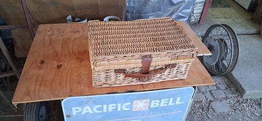 Nostalgic Picnic Basket