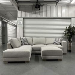 Thomasville Drayden 3-Piece Sectional (Light Gray) *FREE DELIVERY 🚚* 