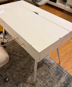 Home office desk - PRICED TOSELL FAST