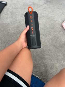 🔊 PROSCAN Portable Bluetooth Speaker – Black & Orange